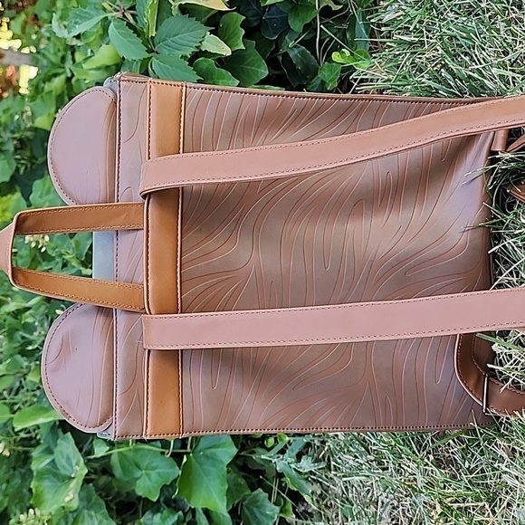 Rare Disney Loungefly Safari Backpack - Picture 4 of 17